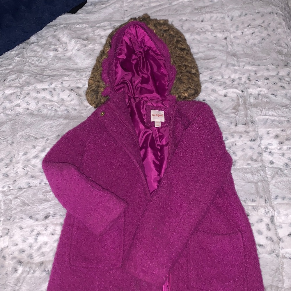 I am selling a winter jacket!!!